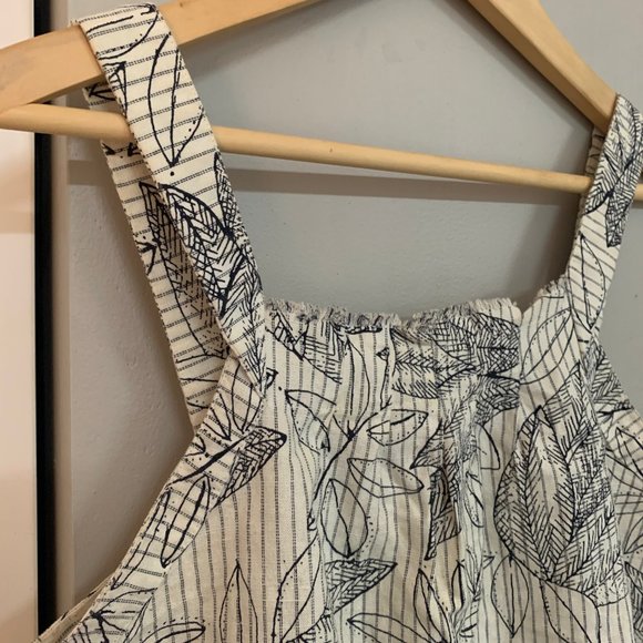 Leaf Pattern Tank Top - Picture 2 of 5